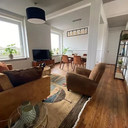 Super Zonnige En Ruime Penthouse 50m Zeedijk *